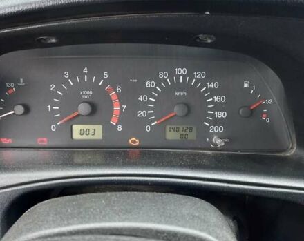 Красный ВАЗ 2123 Niva, объемом двигателя 1.7 л и пробегом 140 тыс. км за 4500 $, фото 2 на Automoto.ua