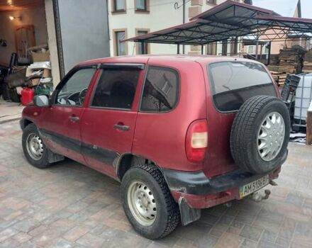 Красный ВАЗ 2123 Niva, объемом двигателя 1.7 л и пробегом 140 тыс. км за 4500 $, фото 1 на Automoto.ua