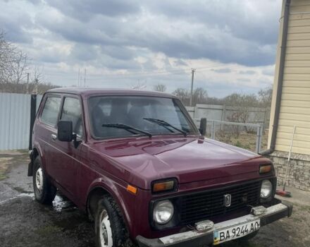 Красный ВАЗ 2123 Niva, объемом двигателя 0 л и пробегом 245 тыс. км за 2300 $, фото 1 на Automoto.ua
