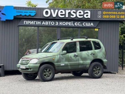 ВАЗ 2123 Niva 2004 в Хмельницком на Automoto.ua Красный ВАЗ 2123 Niva, объемом двигателя 1.69 л и пробегом 222 тыс. км за 3500 $, фото 1 на Automoto.ua