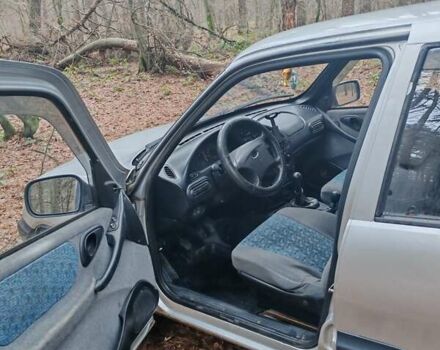 Серый ВАЗ 2123 Niva, объемом двигателя 1.69 л и пробегом 350 тыс. км за 2900 $, фото 9 на Automoto.ua