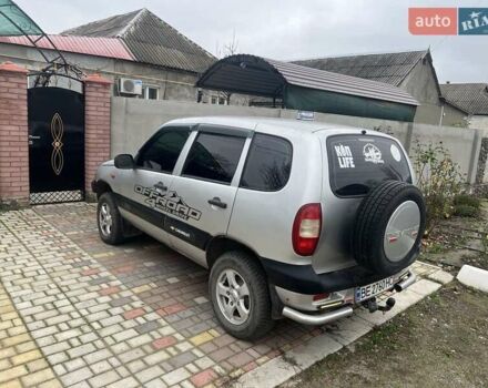 Серый ВАЗ 2123 Niva, объемом двигателя 1.7 л и пробегом 100 тыс. км за 3500 $, фото 12 на Automoto.ua