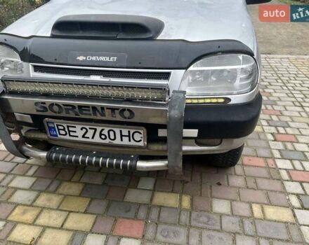 Серый ВАЗ 2123 Niva, объемом двигателя 1.7 л и пробегом 100 тыс. км за 3500 $, фото 1 на Automoto.ua