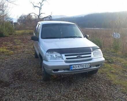 Серый ВАЗ 2123 Niva, объемом двигателя 1.69 л и пробегом 94 тыс. км за 3250 $, фото 3 на Automoto.ua