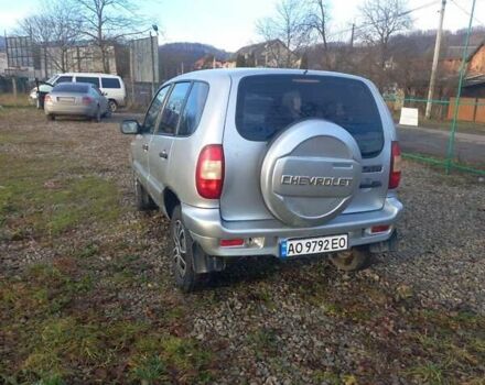 Серый ВАЗ 2123 Niva, объемом двигателя 1.69 л и пробегом 94 тыс. км за 3250 $, фото 5 на Automoto.ua