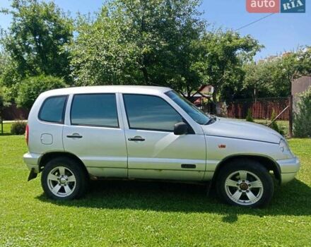 Сірий ВАЗ 2123 Niva, об'ємом двигуна 1.69 л та пробігом 326 тис. км за 2900 $, фото 2 на Automoto.ua