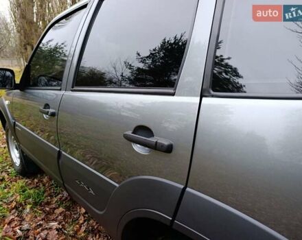Серый ВАЗ 2123 Niva, объемом двигателя 1.69 л и пробегом 16 тыс. км за 10300 $, фото 14 на Automoto.ua