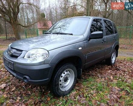 Серый ВАЗ 2123 Niva, объемом двигателя 1.69 л и пробегом 16 тыс. км за 10300 $, фото 3 на Automoto.ua