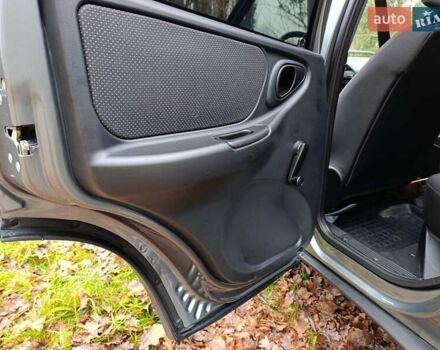 Серый ВАЗ 2123 Niva, объемом двигателя 1.69 л и пробегом 16 тыс. км за 10300 $, фото 32 на Automoto.ua