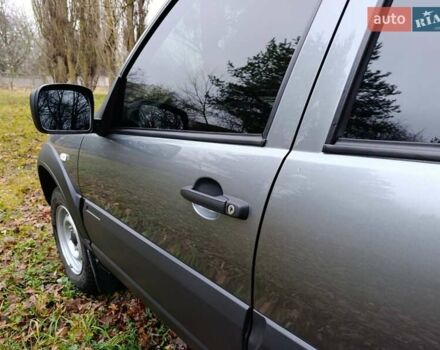 Серый ВАЗ 2123 Niva, объемом двигателя 1.69 л и пробегом 16 тыс. км за 10300 $, фото 13 на Automoto.ua