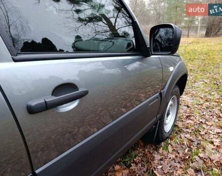 Серый ВАЗ 2123 Niva, объемом двигателя 1.69 л и пробегом 16 тыс. км за 10300 $, фото 11 на Automoto.ua