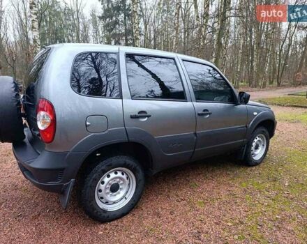 Серый ВАЗ 2123 Niva, объемом двигателя 1.69 л и пробегом 16 тыс. км за 10300 $, фото 56 на Automoto.ua