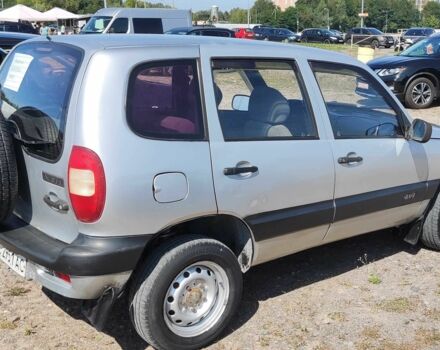 Серый ВАЗ 2123 Niva, объемом двигателя 1.69 л и пробегом 360 тыс. км за 2900 $, фото 5 на Automoto.ua