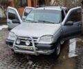 Серый ВАЗ 2123 Niva, объемом двигателя 1.69 л и пробегом 264 тыс. км за 3000 $, фото 1 на Automoto.ua