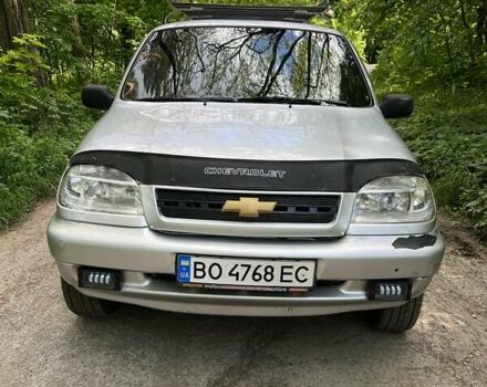 Сірий ВАЗ 2123 Niva, об'ємом двигуна 1.69 л та пробігом 203 тис. км за 3500 $, фото 5 на Automoto.ua