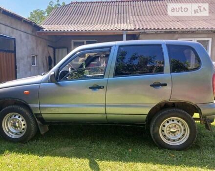 Серый ВАЗ 2123 Niva, объемом двигателя 1.7 л и пробегом 210 тыс. км за 3500 $, фото 1 на Automoto.ua