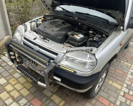 Серый ВАЗ 2123 Niva, объемом двигателя 1.7 л и пробегом 100 тыс. км за 3500 $, фото 7 на Automoto.ua