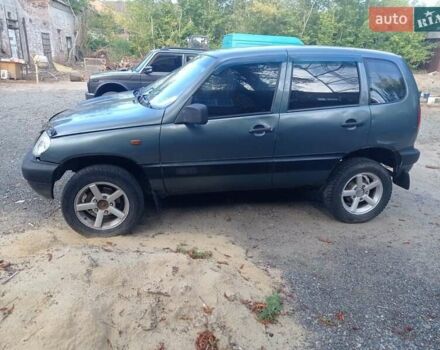 Сірий ВАЗ 2123 Niva, об'ємом двигуна 1.7 л та пробігом 200 тис. км за 3600 $, фото 1 на Automoto.ua