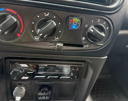 Серый ВАЗ 2123 Niva, объемом двигателя 1.69 л и пробегом 44 тыс. км за 9400 $, фото 12 на Automoto.ua