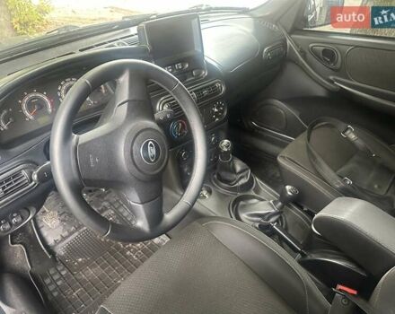 Серый ВАЗ 2123 Niva, объемом двигателя 1.69 л и пробегом 132 тыс. км за 8500 $, фото 4 на Automoto.ua