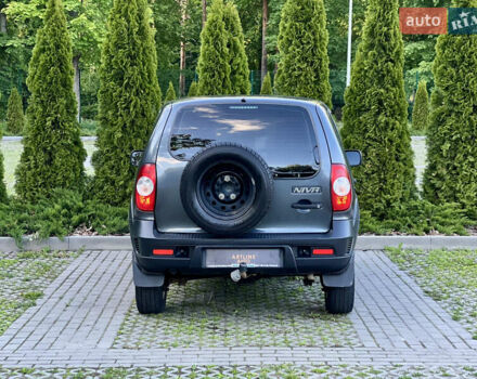 Серый ВАЗ 2123 Niva, объемом двигателя 1.69 л и пробегом 78 тыс. км за 9600 $, фото 4 на Automoto.ua