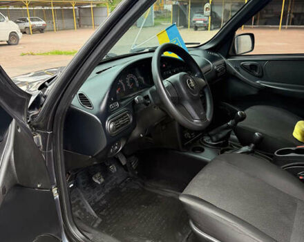Серый ВАЗ 2123 Niva, объемом двигателя 1.69 л и пробегом 44 тыс. км за 9400 $, фото 6 на Automoto.ua
