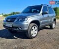 Серый ВАЗ 2123 Niva, объемом двигателя 1.69 л и пробегом 89 тыс. км за 11800 $, фото 1 на Automoto.ua