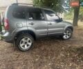 Серый ВАЗ 2123 Niva, объемом двигателя 1.69 л и пробегом 132 тыс. км за 8500 $, фото 1 на Automoto.ua