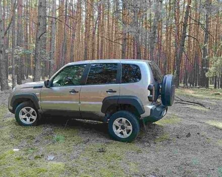 Сірий ВАЗ 2123 Niva, об'ємом двигуна 1.69 л та пробігом 60 тис. км за 11500 $, фото 35 на Automoto.ua
