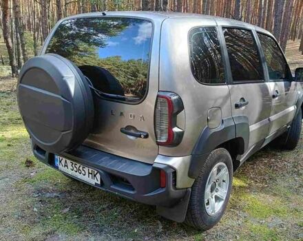 Сірий ВАЗ 2123 Niva, об'ємом двигуна 1.69 л та пробігом 60 тис. км за 11500 $, фото 25 на Automoto.ua