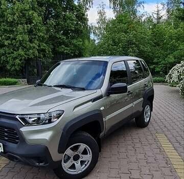 Сірий ВАЗ 2123 Niva, об'ємом двигуна 1.69 л та пробігом 4 тис. км за 10500 $, фото 9 на Automoto.ua