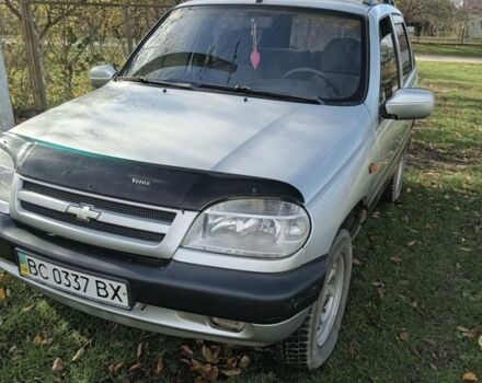Серый ВАЗ 2123 Niva, объемом двигателя 1.7 л и пробегом 219 тыс. км за 3800 $, фото 1 на Automoto.ua