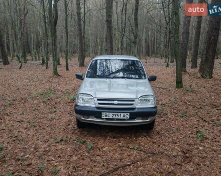 Сірий ВАЗ 2123 Niva, об'ємом двигуна 1.69 л та пробігом 350 тис. км за 2900 $, фото 1 на Automoto.ua