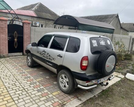 Серый ВАЗ 2123 Niva, объемом двигателя 1.7 л и пробегом 100 тыс. км за 3500 $, фото 1 на Automoto.ua