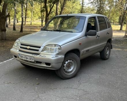 Серый ВАЗ 2123 Niva, объемом двигателя 1.7 л и пробегом 180 тыс. км за 1705 $, фото 1 на Automoto.ua