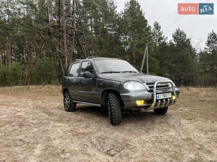 Сірий ВАЗ 2123 Niva, об'ємом двигуна 1.69 л та пробігом 175 тис. км за 3700 $, фото 1 на Automoto.ua