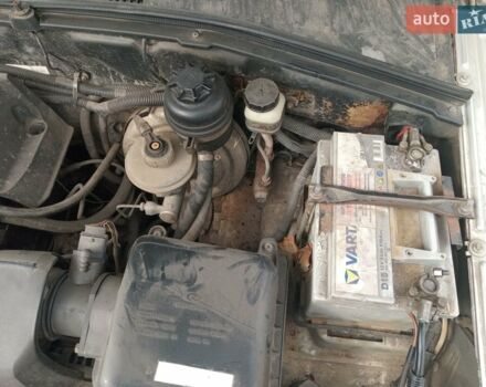 Серый ВАЗ 2123 Niva, объемом двигателя 1.69 л и пробегом 280 тыс. км за 5000 $, фото 1 на Automoto.ua