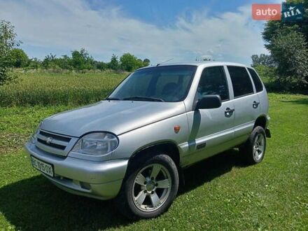 Сірий ВАЗ 2123 Niva, об'ємом двигуна 1.69 л та пробігом 326 тис. км за 2900 $, фото 1 на Automoto.ua