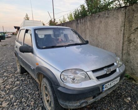 Серый ВАЗ 2123 Niva, объемом двигателя 1.7 л и пробегом 106 тыс. км за 3600 $, фото 1 на Automoto.ua