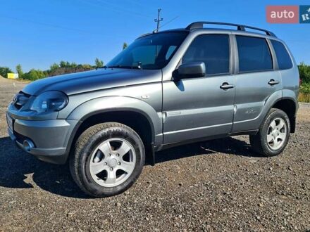 Серый ВАЗ 2123 Niva, объемом двигателя 1.69 л и пробегом 89 тыс. км за 11800 $, фото 1 на Automoto.ua