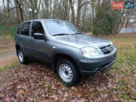 Серый ВАЗ 2123 Niva, объемом двигателя 1.69 л и пробегом 16 тыс. км за 10300 $, фото 1 на Automoto.ua