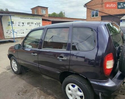 Синий ВАЗ 2123 Niva, объемом двигателя 1.69 л и пробегом 102 тыс. км за 4300 $, фото 3 на Automoto.ua