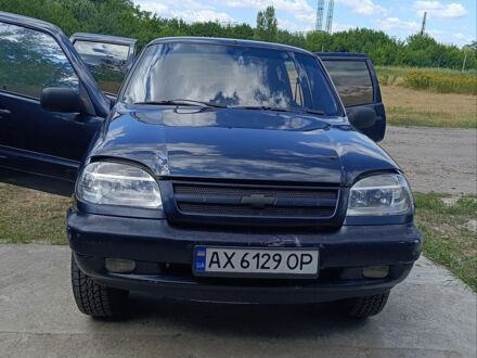 Синій ВАЗ 2123 Niva, об'ємом двигуна 1.69 л та пробігом 306 тис. км за 3600 $, фото 1 на Automoto.ua