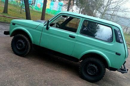 Зеленый ВАЗ 2123 Niva, объемом двигателя 1.7 л и пробегом 120 тыс. км за 40000 $, фото 2 на Automoto.ua