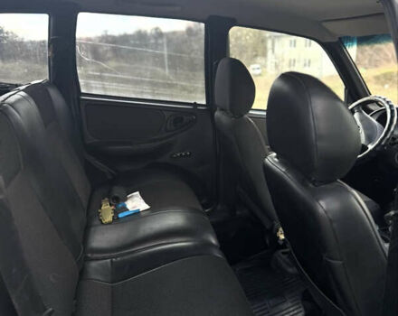 Зелений ВАЗ 2123 Niva, об'ємом двигуна 1.69 л та пробігом 127 тис. км за 2200 $, фото 4 на Automoto.ua