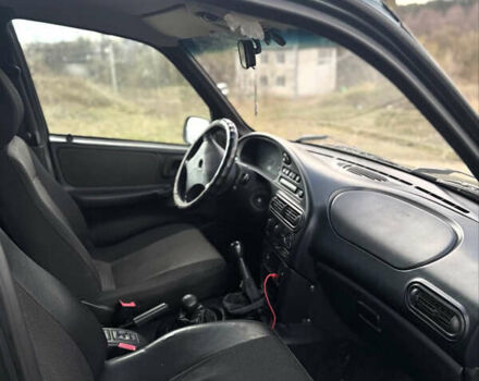 Зелений ВАЗ 2123 Niva, об'ємом двигуна 1.69 л та пробігом 127 тис. км за 2200 $, фото 3 на Automoto.ua