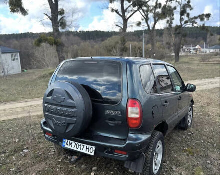 Зелений ВАЗ 2123 Niva, об'ємом двигуна 1.69 л та пробігом 127 тис. км за 2200 $, фото 2 на Automoto.ua