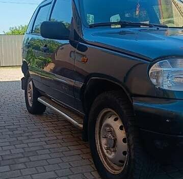 Зелений ВАЗ 2123 Niva, об'ємом двигуна 1.69 л та пробігом 316 тис. км за 3200 $, фото 12 на Automoto.ua