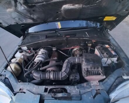 Зеленый ВАЗ 2123 Niva, объемом двигателя 1.7 л и пробегом 155 тыс. км за 3700 $, фото 8 на Automoto.ua
