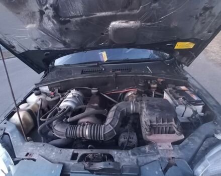 Зеленый ВАЗ 2123 Niva, объемом двигателя 1.7 л и пробегом 155 тыс. км за 3700 $, фото 9 на Automoto.ua